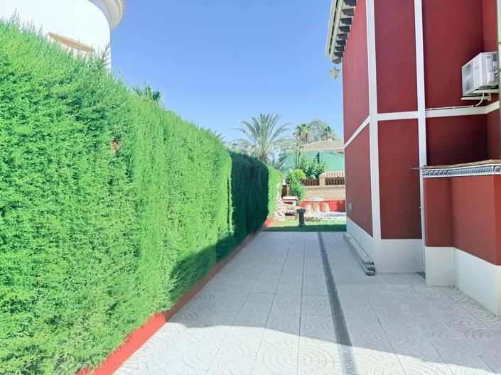 Image No.34-5 Bed Villa for sale