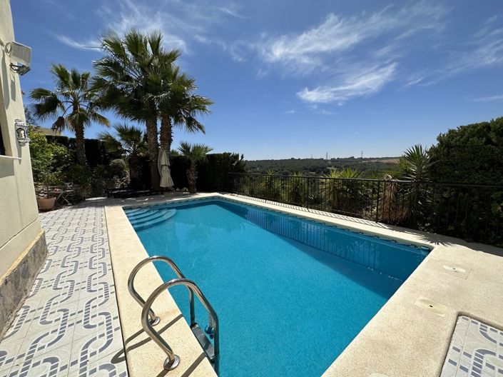 Image No.3-5 Bed Villa for sale