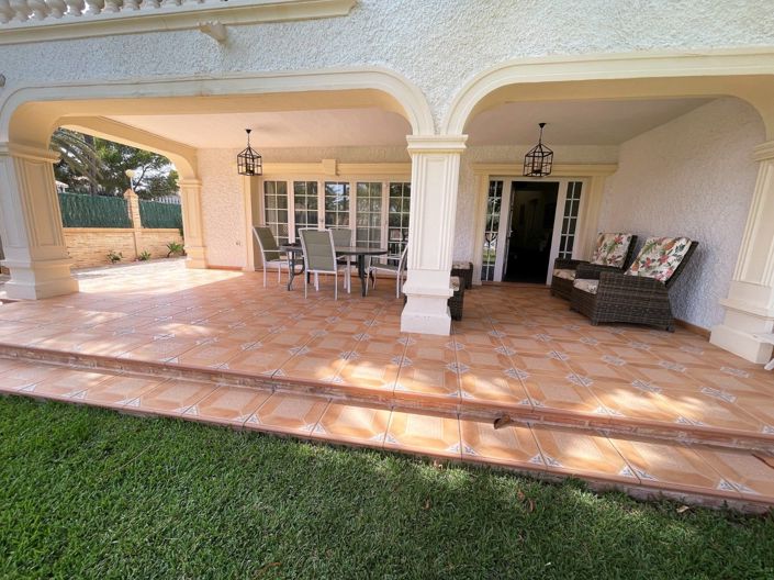 Image No.7-Villa de 8 chambres à vendre à Cabo Roig