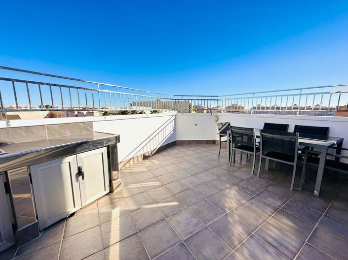 Image No.23-3 Bed Apartment for sale