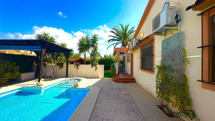 Image No.8-3 Bed Villa for sale