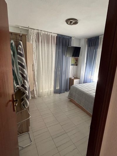 Image No.18-3 Bed House for sale