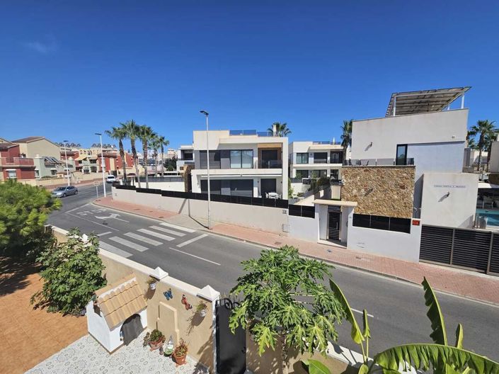 Image No.20-Villa de 3 chambres à vendre à Torrevieja