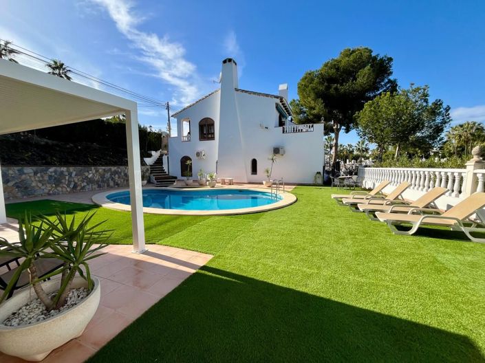 Image No.7-Villa de 4 chambres à vendre à Orihuela Costa