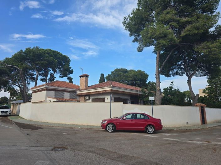Image No.3-Villa de 7 chambres à vendre à Orihuela Costa