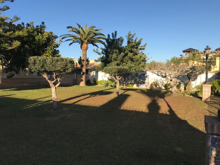 Image No.3-6 Bed Villa for sale