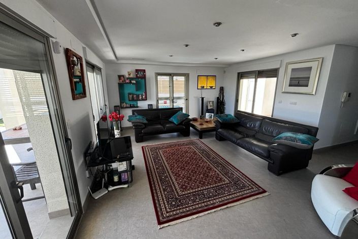 Image No.6-3 Bed Villa for sale