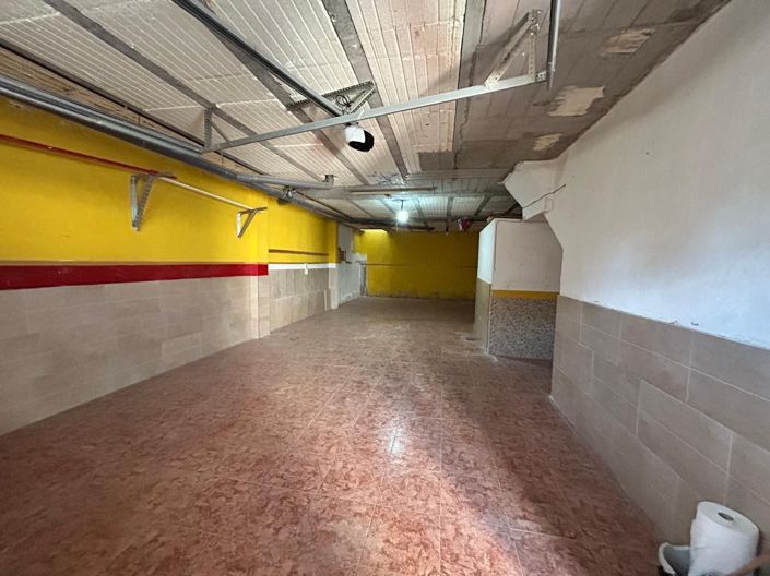 Image No.2-4 Bed House for sale