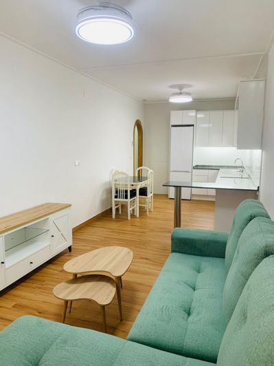 Image No.2-Appartement de 2 chambres à vendre à Torrevieja
