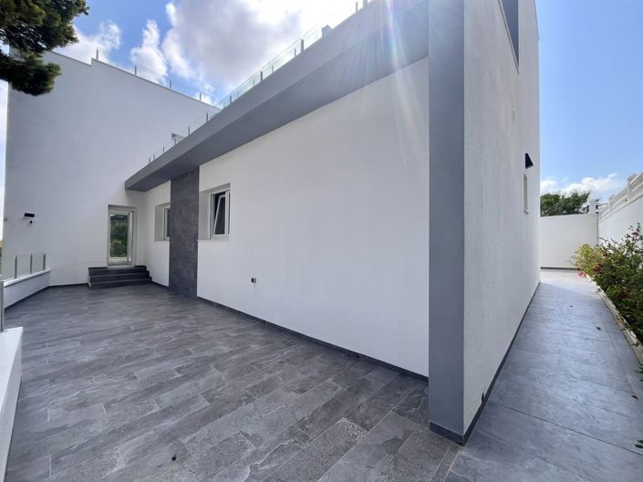 Image No.24-6 Bed Villa for sale
