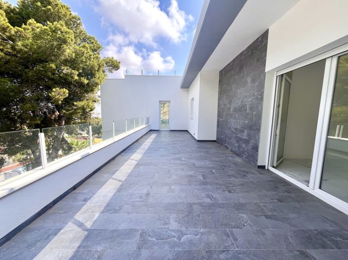 Image No.30-6 Bed Villa for sale