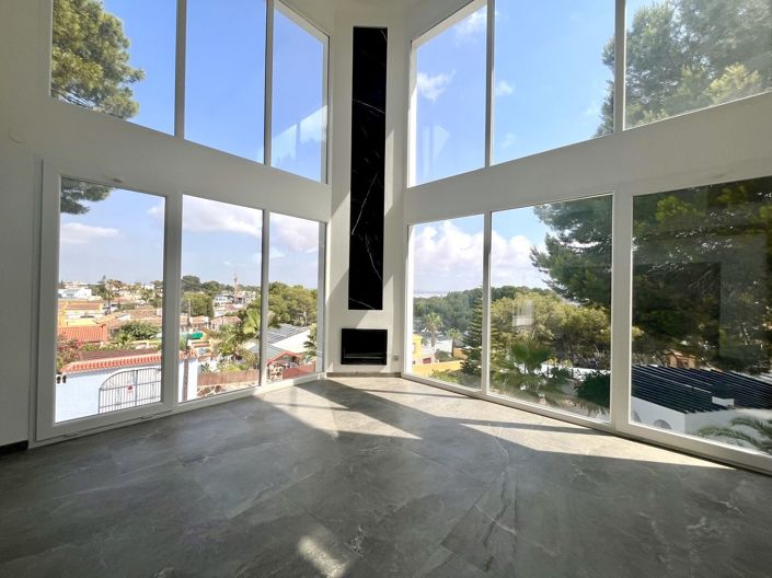 Image No.5-6 Bed Villa for sale