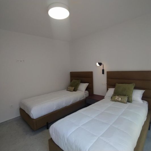 Image No.37-3 Bed Apartment for sale