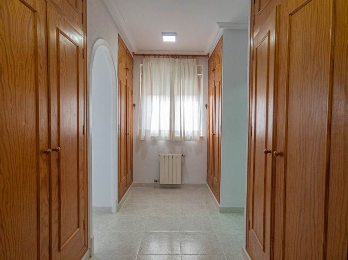 Image No.30-7 Bed Villa for sale