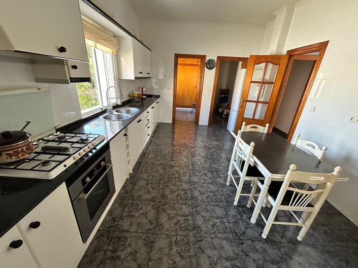 Image No.10-3 Bed Villa for sale