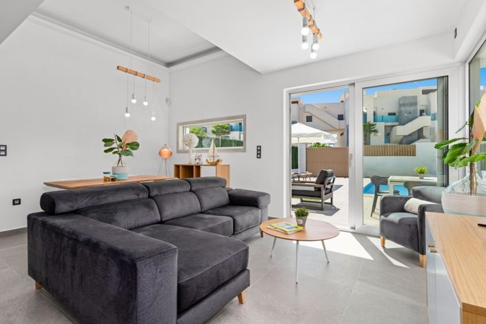 Image No.3-3 Bed Villa for sale