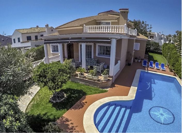 Image No.3-Villa de 6 chambres à vendre à Torrevieja