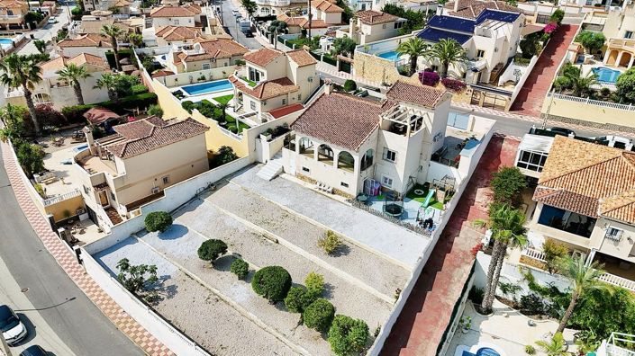 Image No.2-5 Bed Villa for sale