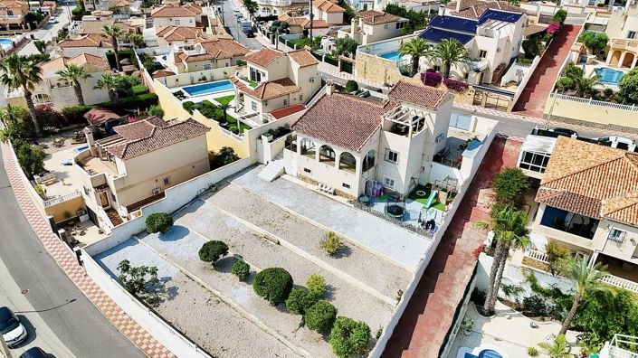 Image No.2-5 Bed Villa for sale