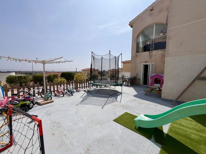 Image No.32-5 Bed Villa for sale