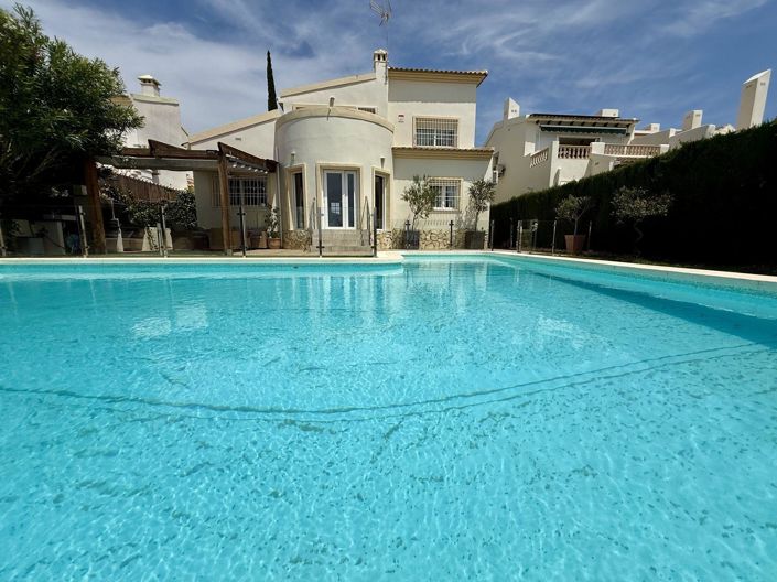 Image No.32-4 Bed Villa for sale