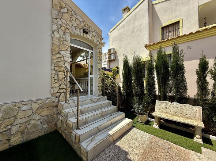 Image No.38-4 Bed Villa for sale