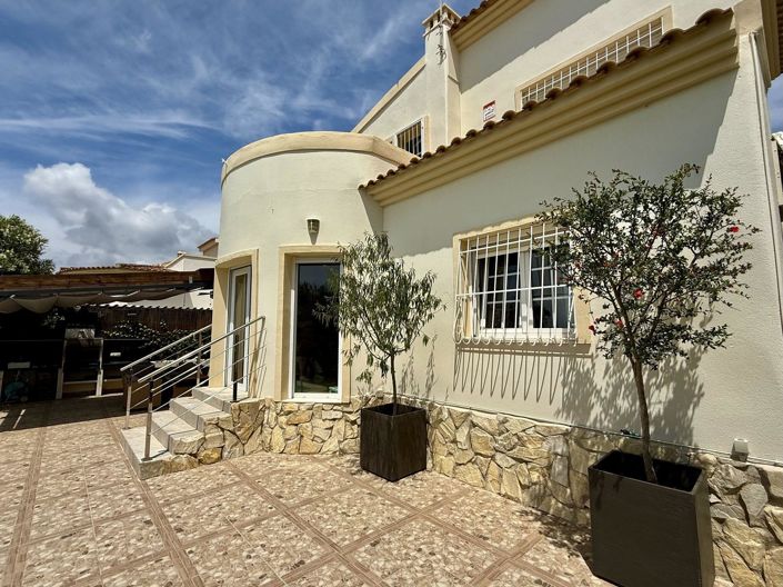 Image No.6-4 Bed Villa for sale