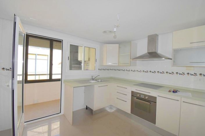Image No.12-3 Bed Apartment for sale