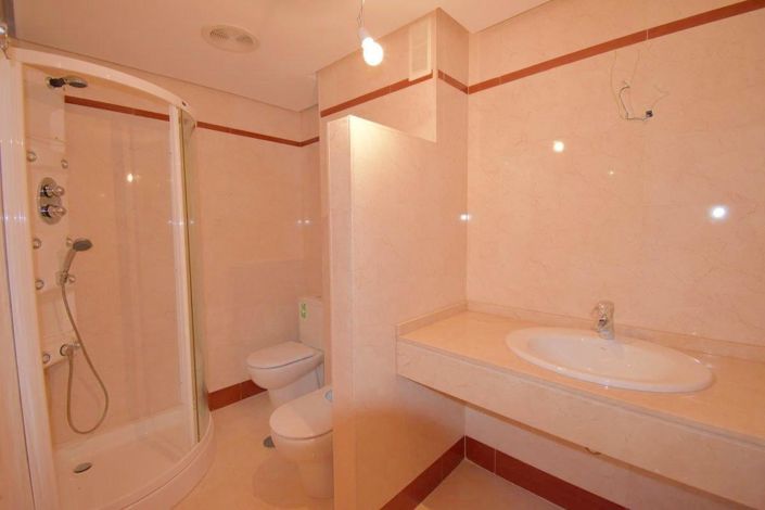 Image No.21-3 Bed Apartment for sale