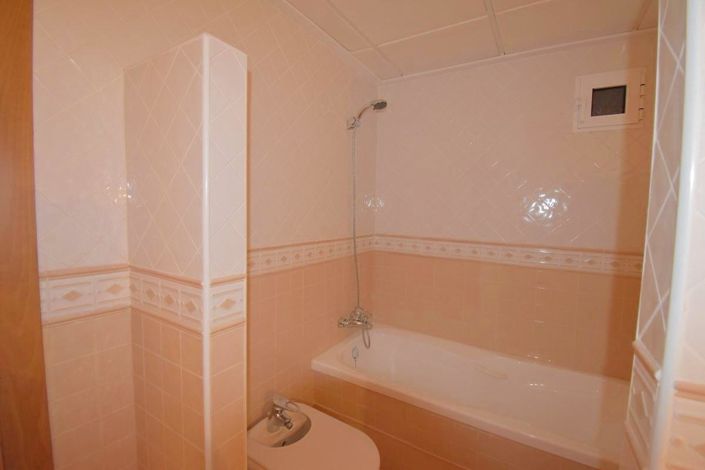 Image No.31-3 Bed Apartment for sale