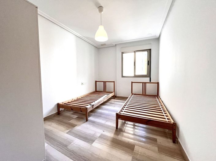 Image No.15-4 Bed Apartment for sale