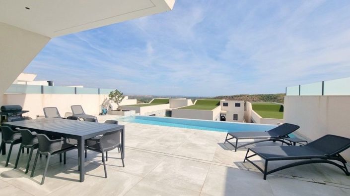 Image No.11-4 Bed Villa for sale