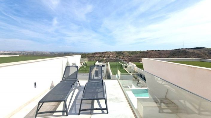 Image No.13-4 Bed Villa for sale