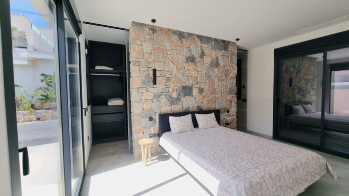 Image No.17-4 Bed Villa for sale