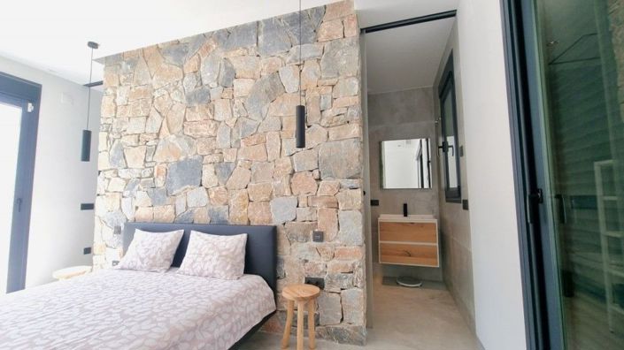 Image No.18-4 Bed Villa for sale