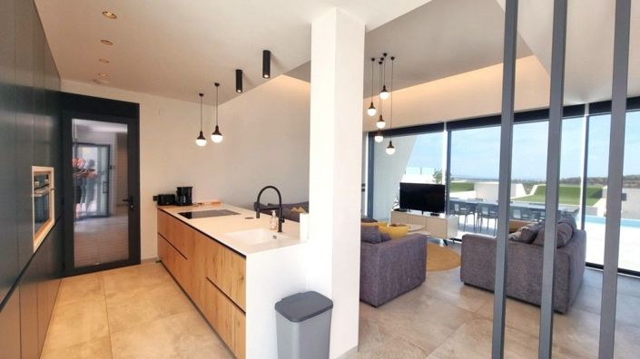 Image No.5-4 Bed Villa for sale