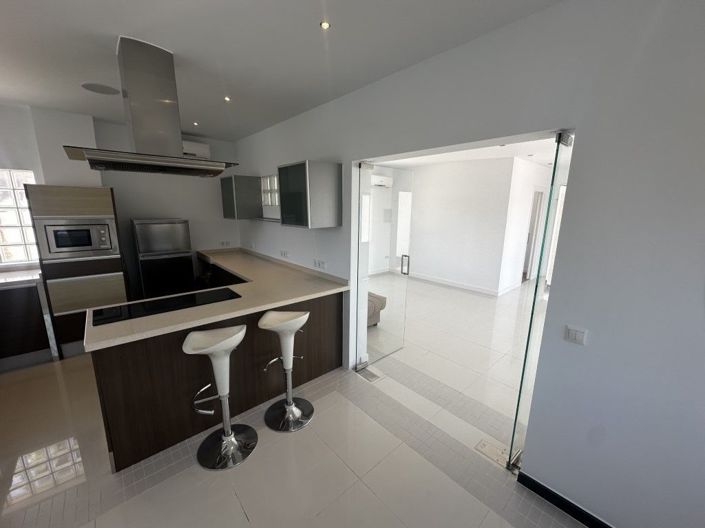 Image No.8-3 Bed Villa for sale