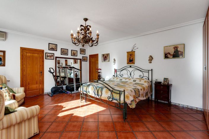 Image No.36-Villa de 5 chambres à vendre à Torrevieja