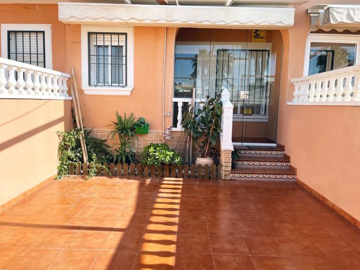 Image No.2-3 Bed House for sale
