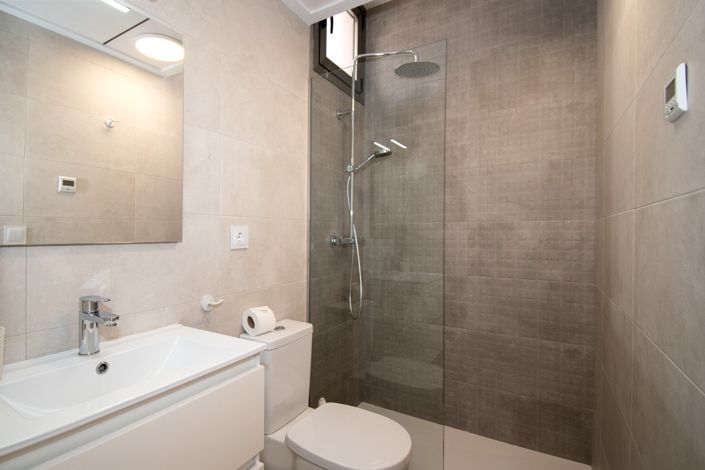 Image No.29-5 Bed Villa for sale