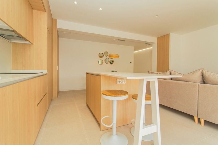 Image No.17-2 Bed House for sale