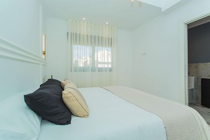 Image No.20-2 Bed House for sale