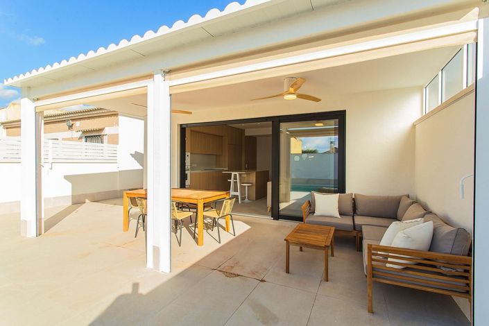 Image No.4-2 Bed House for sale