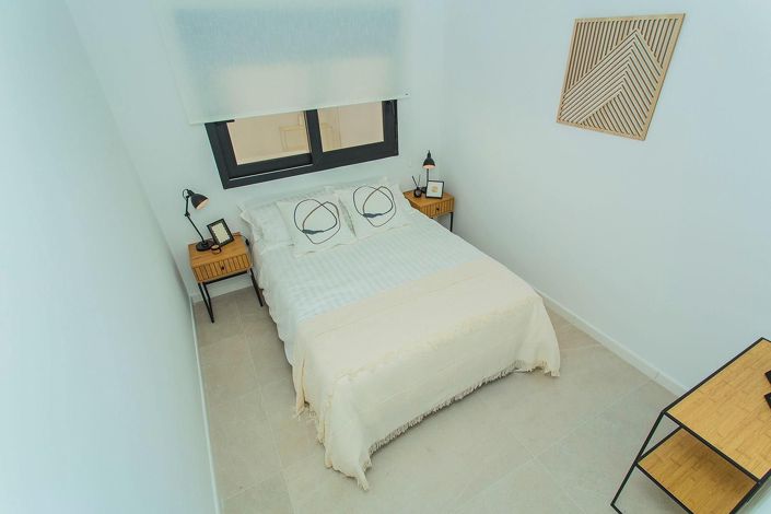 Image No.40-2 Bed House for sale