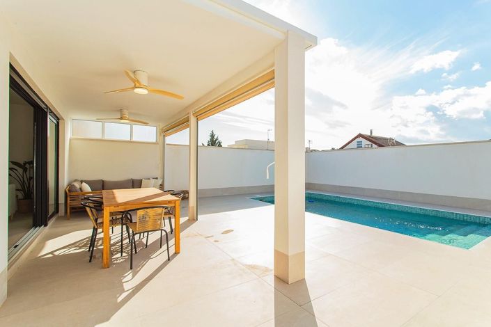 Image No.42-2 Bed House for sale