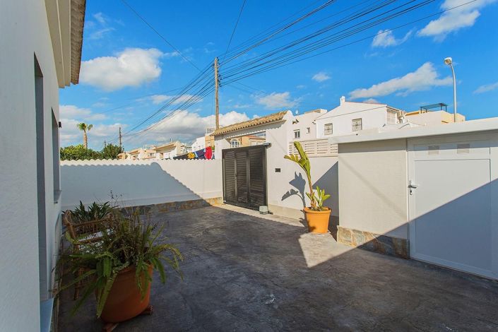 Image No.47-2 Bed House for sale