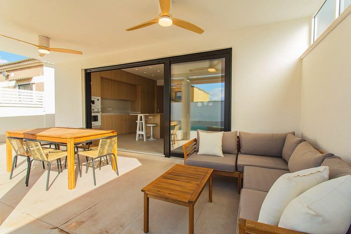 Image No.5-2 Bed House for sale