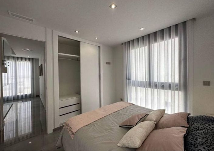 Image No.15-3 Bed Villa for sale