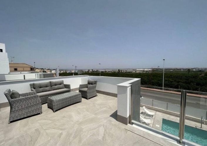 Image No.3-3 Bed Villa for sale