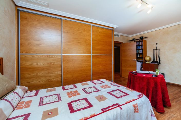Image No.37-4 Bed Villa for sale